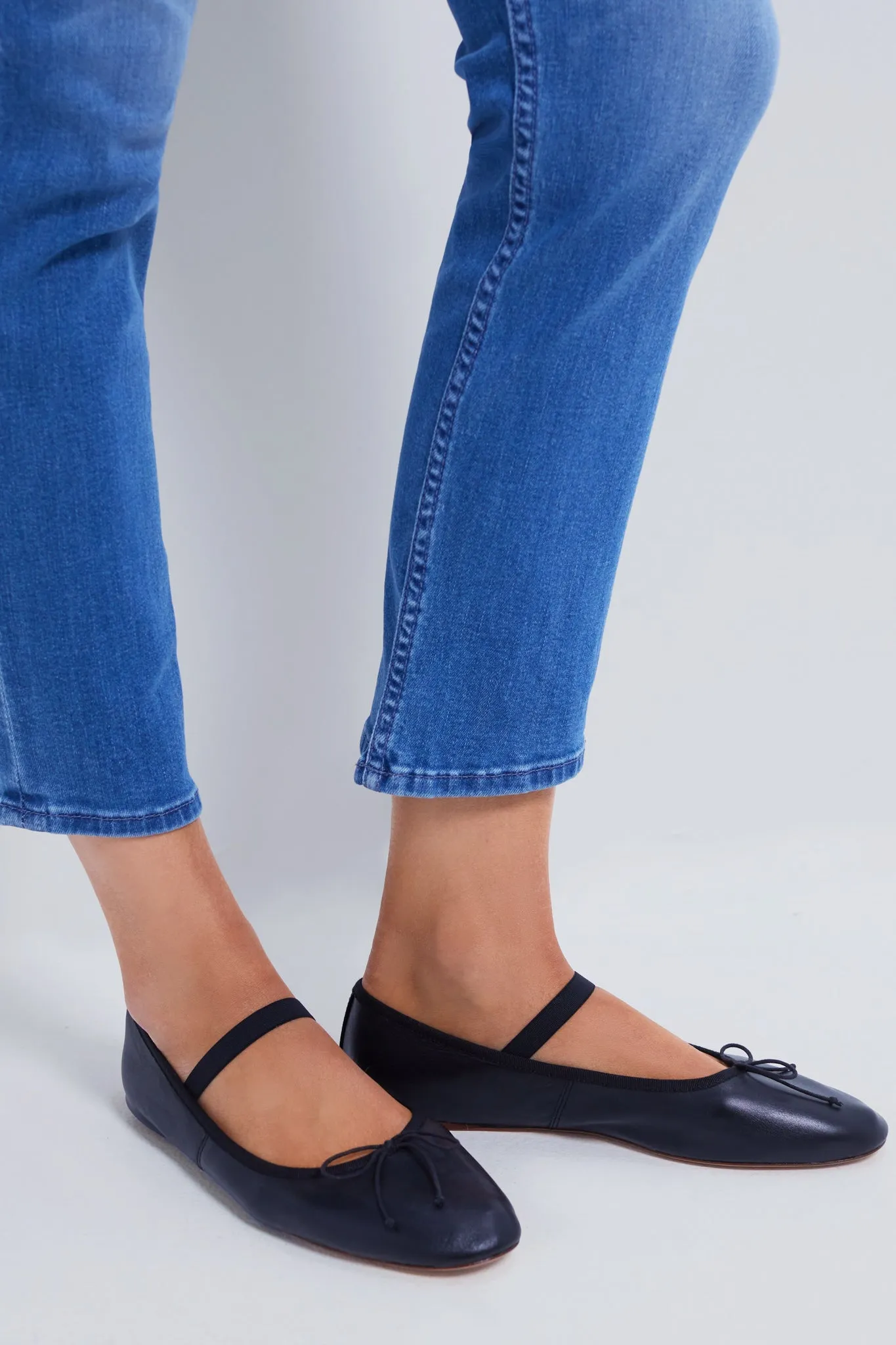 Black Leonie Soft Ballet Flats