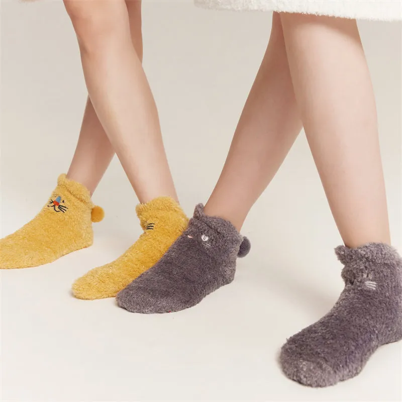 Sweetnana 3-Pack Cozy Ankle Socks for Women, Animal World Series, Non-Slip, Super Soft Fuzzy Lounge Wear Slipper Socks, Thickened Winter Stockings